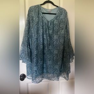 Women’s plus size shirt size 5X